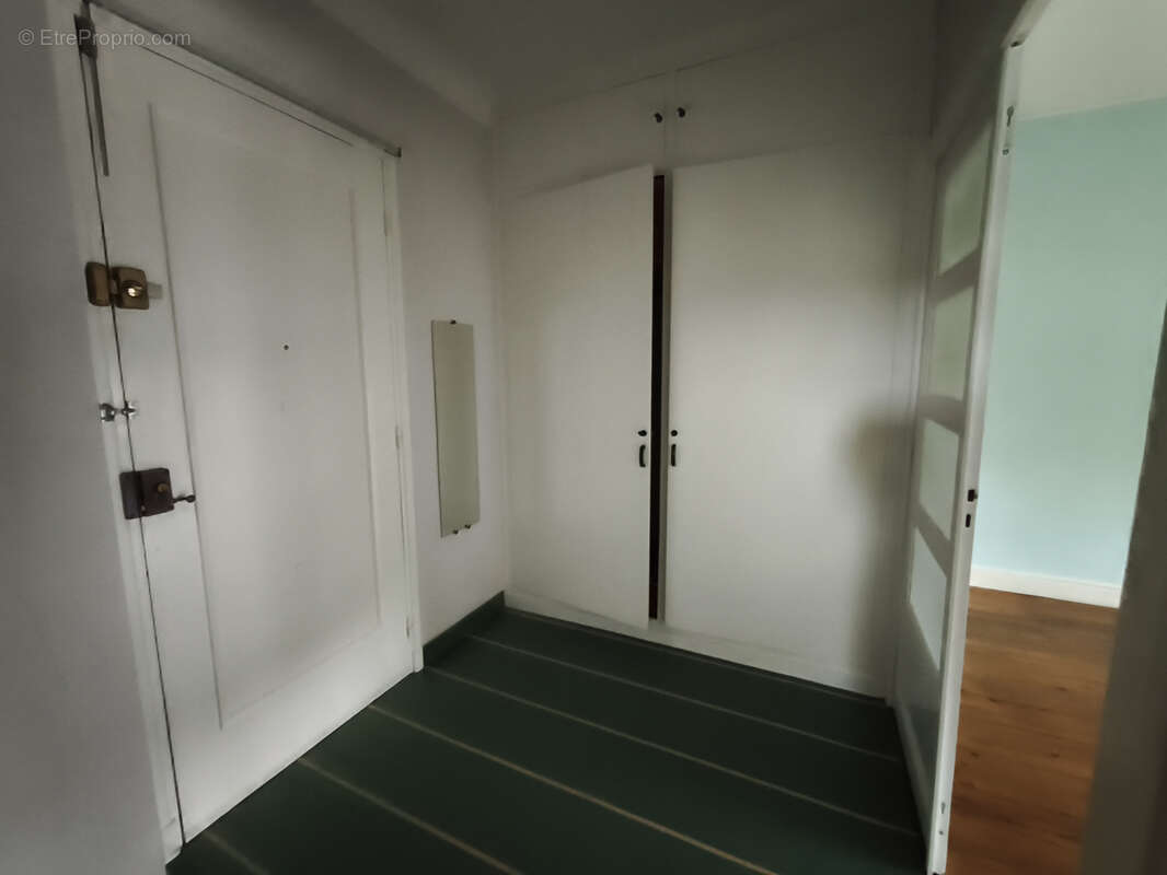 A visiter Place Bellevue appartement F3 - photo 6