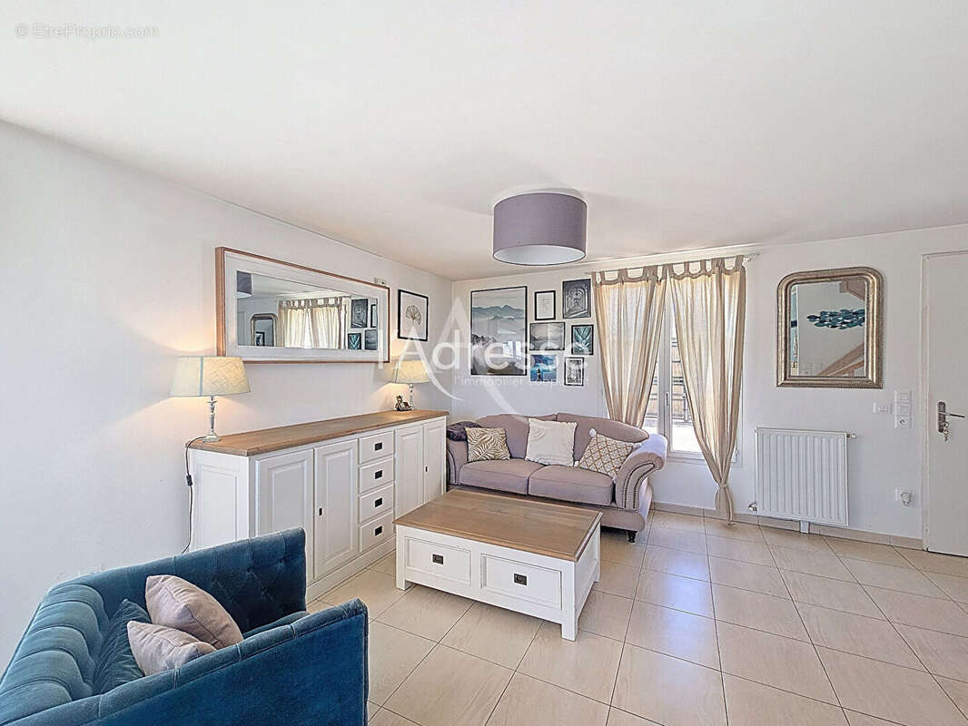 Maison à MAGNY-LE-HONGRE