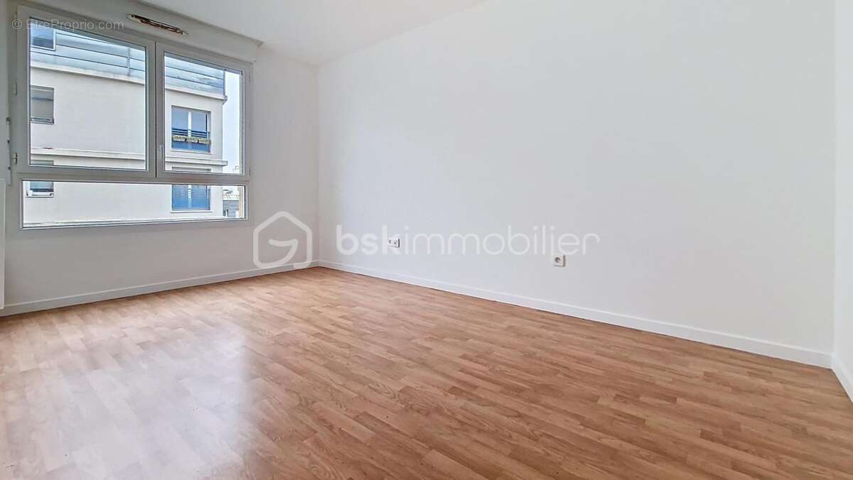 Appartement à AUBERVILLIERS