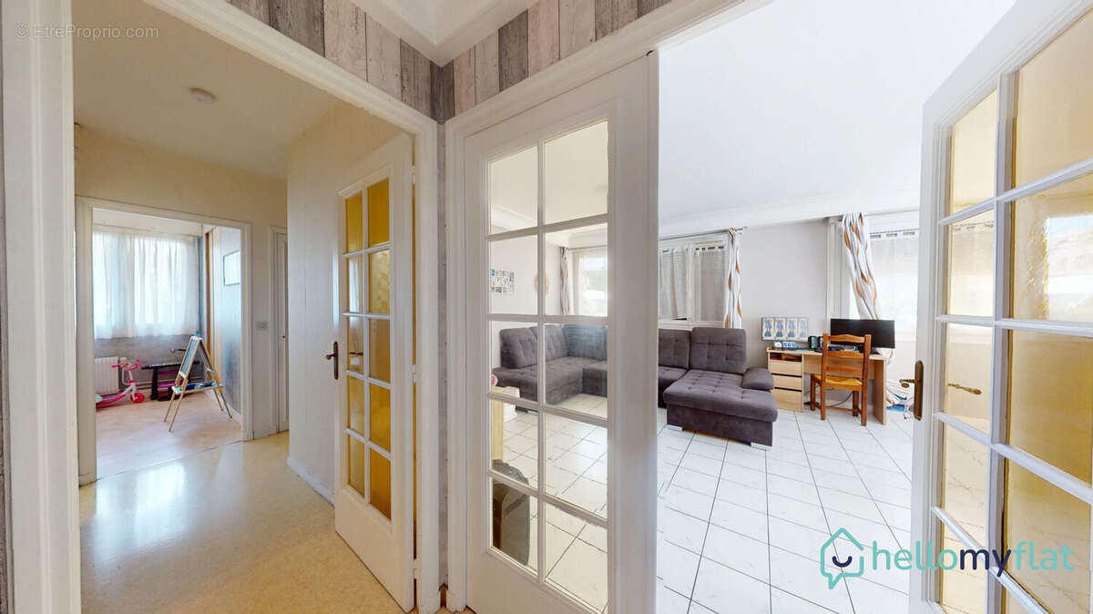 Appartement 91 m² à Reims  - photo 3