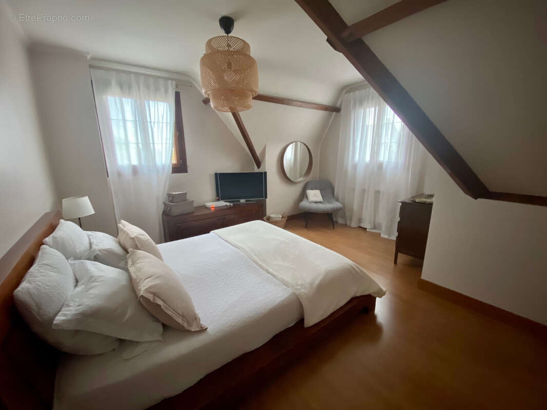 Maison à PARAY-VIEILLE-POSTE