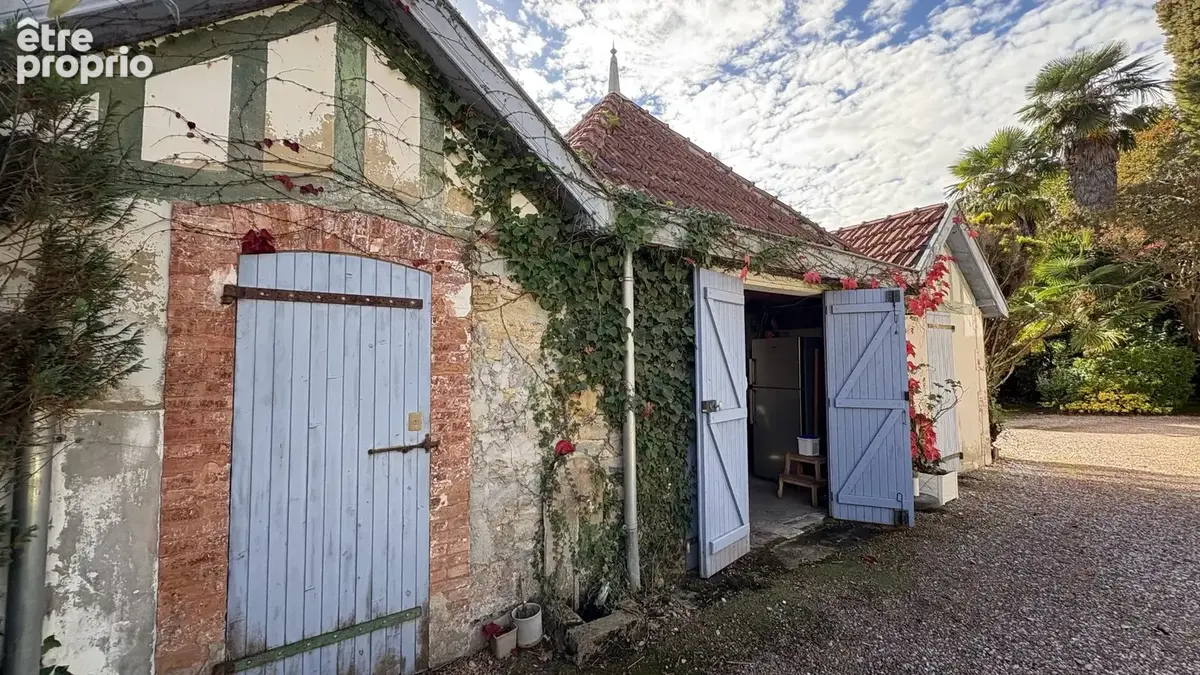 Maison de maître à vendre proche de Saint-Martin-de-Seignanx  Propriété de caractère avec piscine et dépendance - photo 23