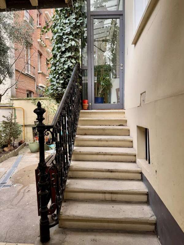 Appartement à PARIS-17E