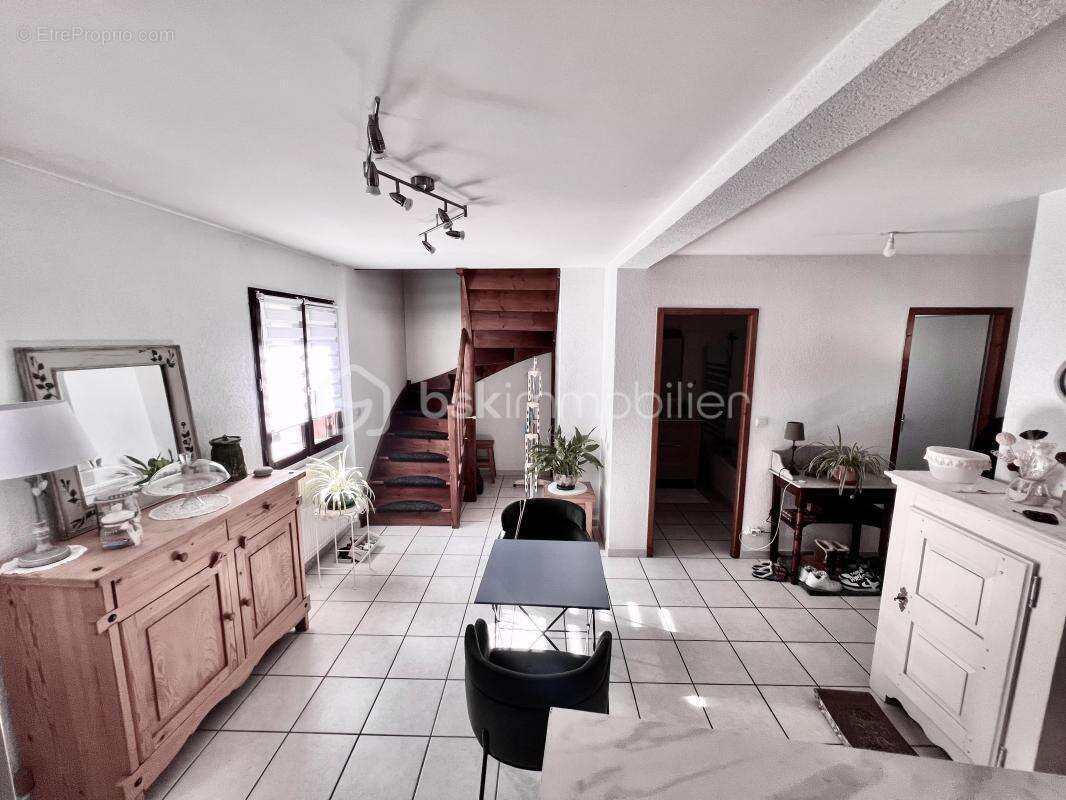 Appartement à SAINT-JEAN-DE-MAURIENNE