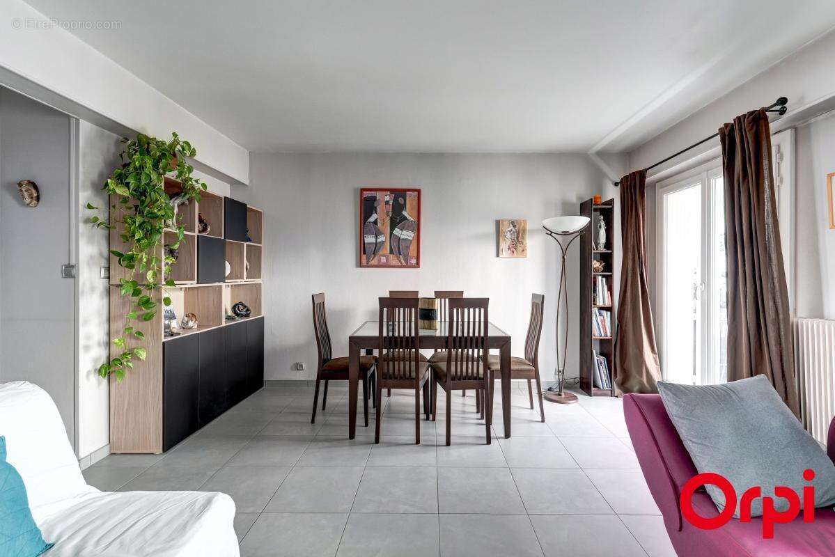 Appartement à CALUIRE-ET-CUIRE