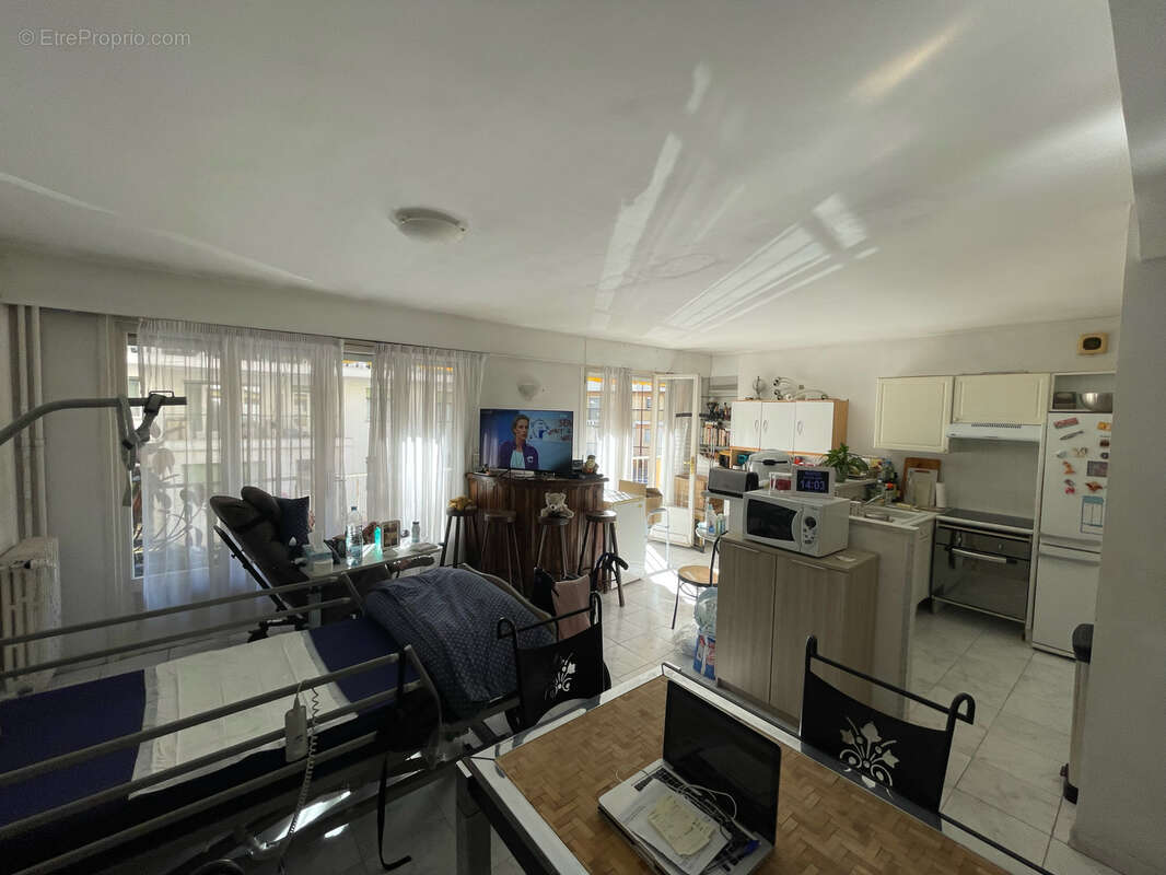 Appartement à LE CANNET