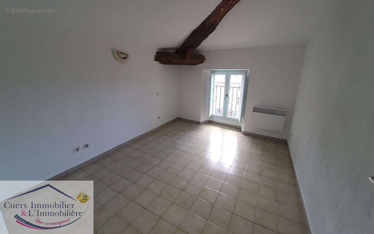 Appartement à CUERS