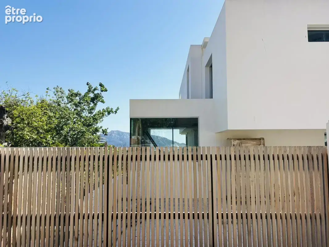 Maison 250 m² à Marseille-8e  - photo 10