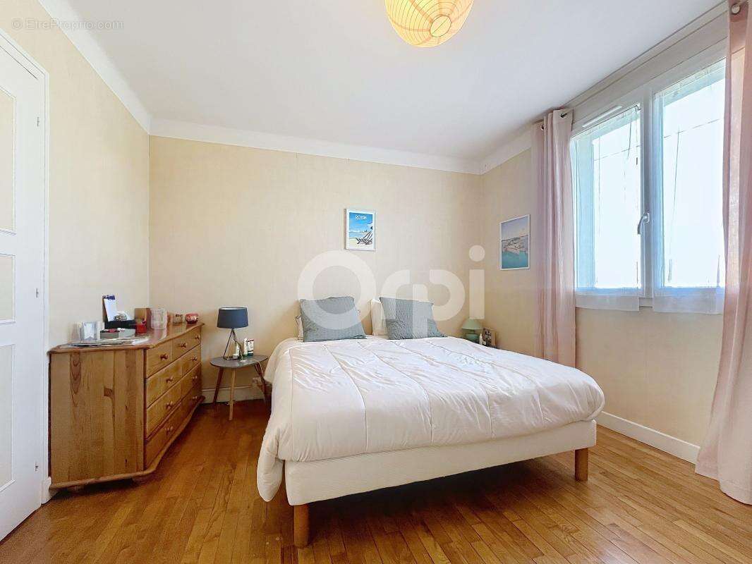 Maison à TERRASSON-LAVILLEDIEU