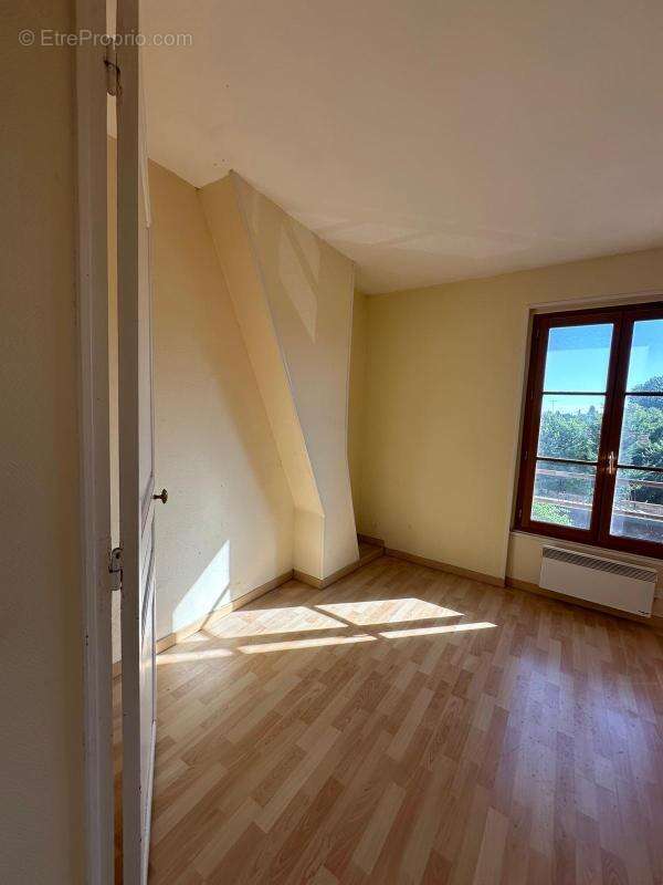 Appartement à CORBEIL-ESSONNES