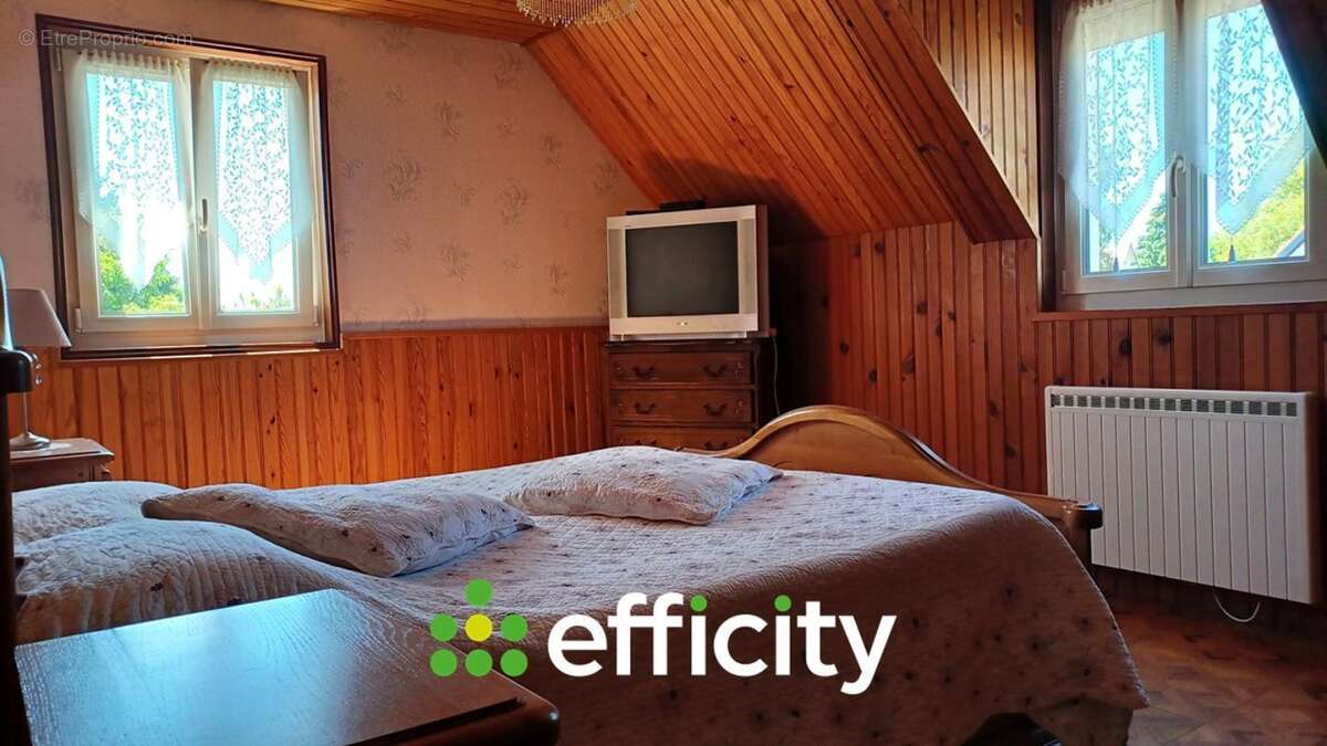 Maison 141 m² à Saint-Denis-Le-Ferment  - photo 13