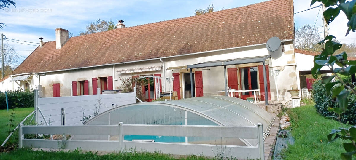 Maison à NOYANT-D&#039;ALLIER