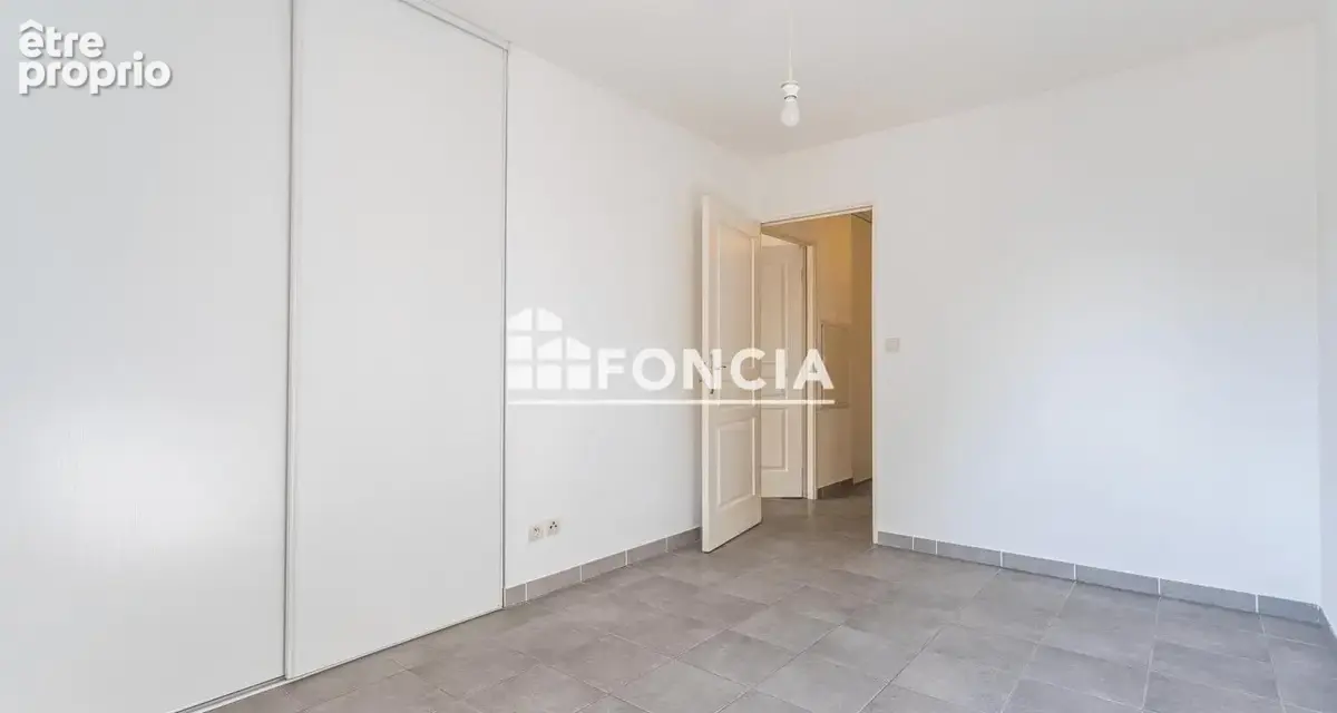  à vendre – t3 en étage élevé – grand garage en sus- porte marine – la seyne-sur-mer - photo 7