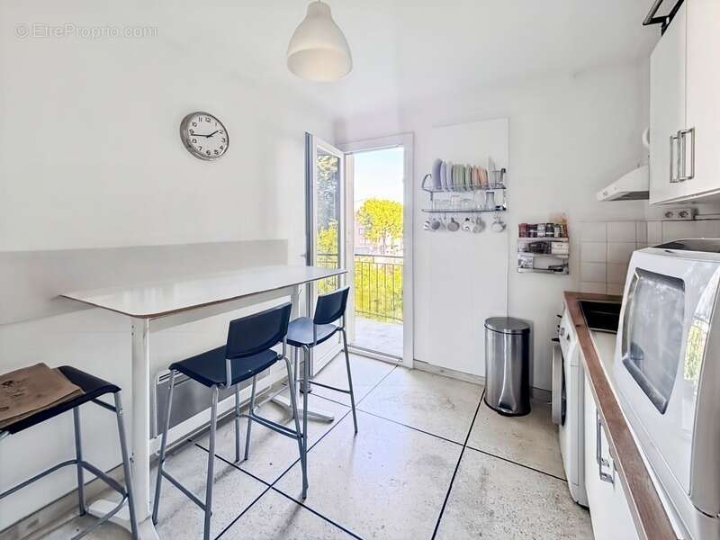 Appartement meublé traversant 67m2 balcon cave garage - aiguelongue - photo 2