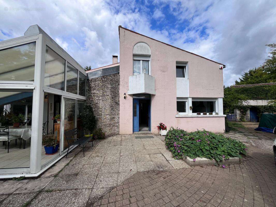 Maison à BREUIL-MAGNE