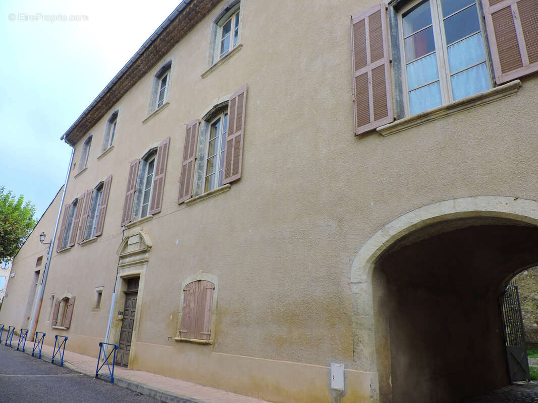 Appartement à PEYRUIS