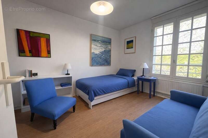 Maison à SAINT-CYR-SUR-LOIRE