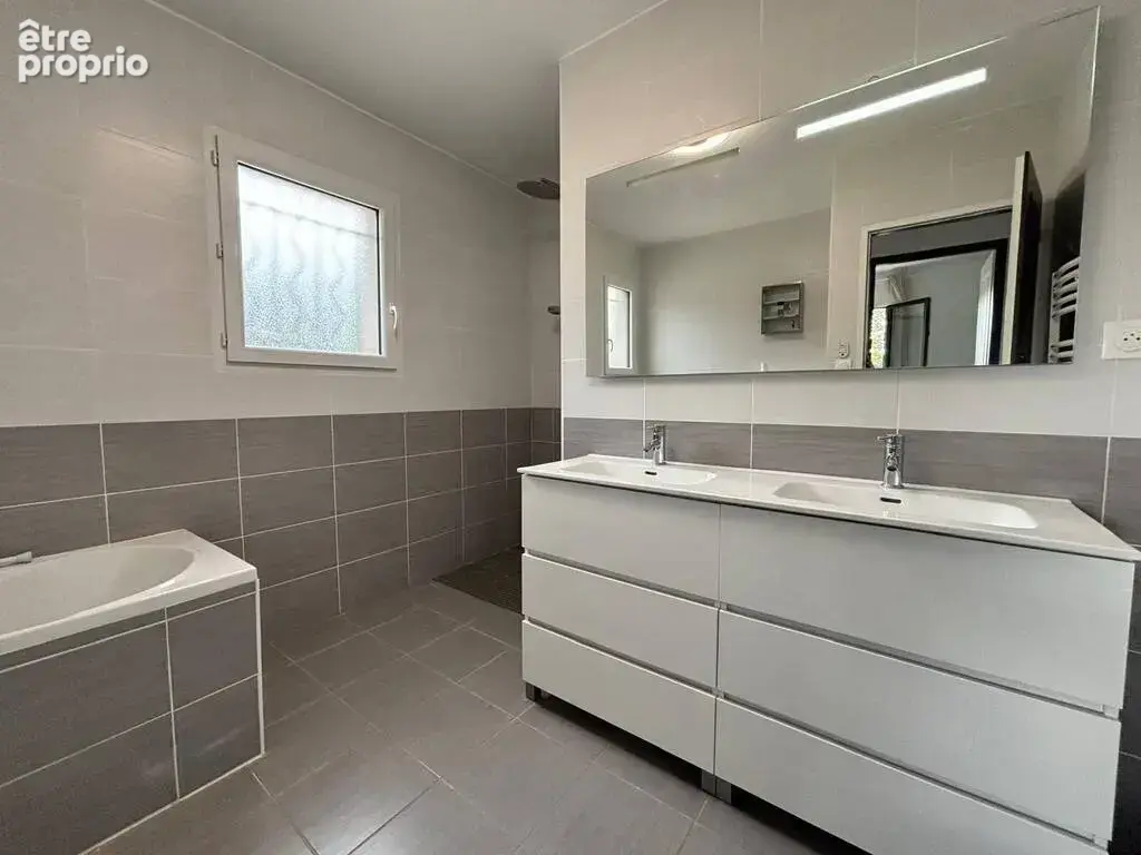 Maison 4 pièces 85 m² Crozet - photo 3
