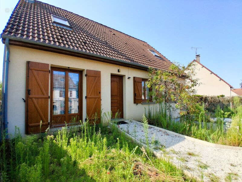 Maison 4 chambres avec jardin - photo 9