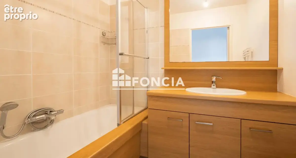 Appartement 4 pièces récent Quartier du Lycée DESCARTES - photo 17