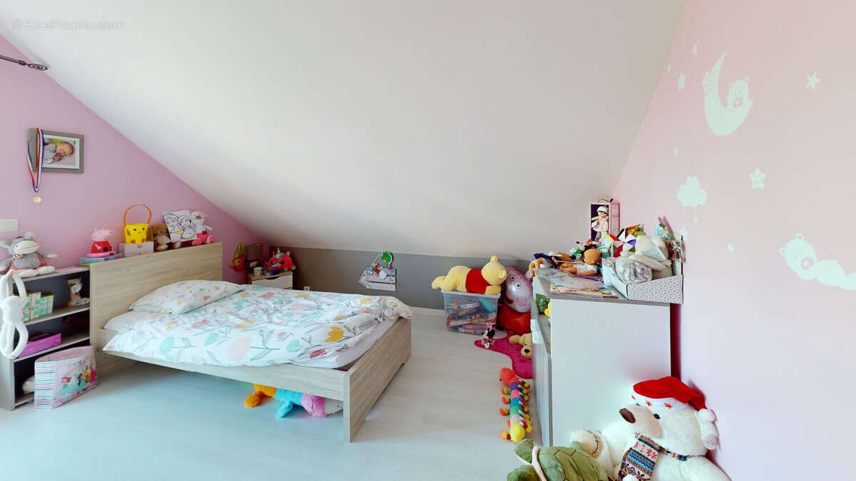 Maison à LONGUE-JUMELLES