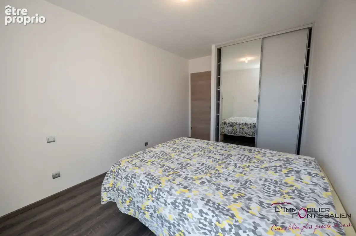 Pontarlier - proche centre ville : appartement recent de type 2 avec ascenseur, cave, garage et terrasse - photo 17