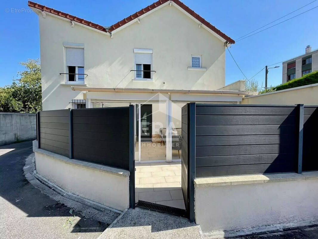 Maison à MONTREUIL