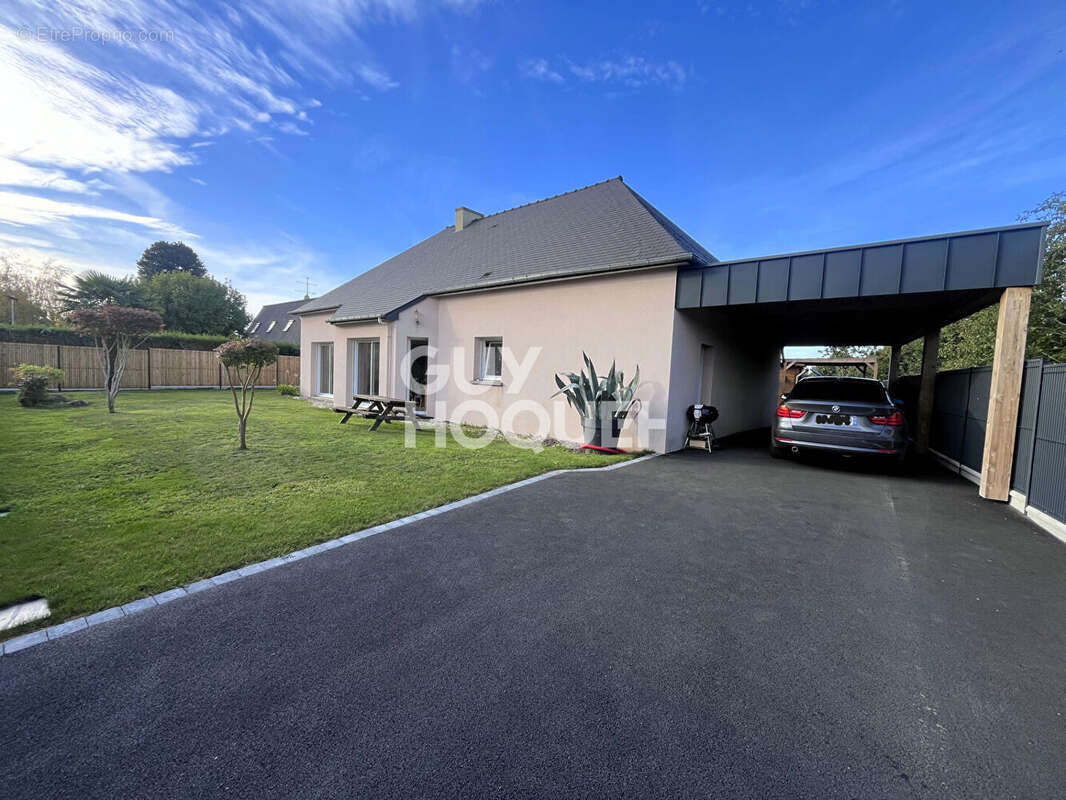 Maison à MINIAC-MORVAN