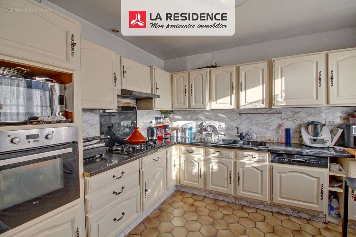 Maison à LES MUREAUX