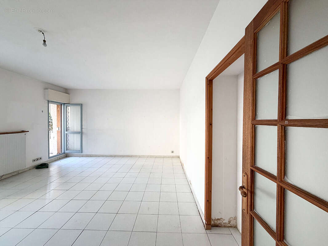 Local professionnel d'une surface de 89,15m2 - photo 3