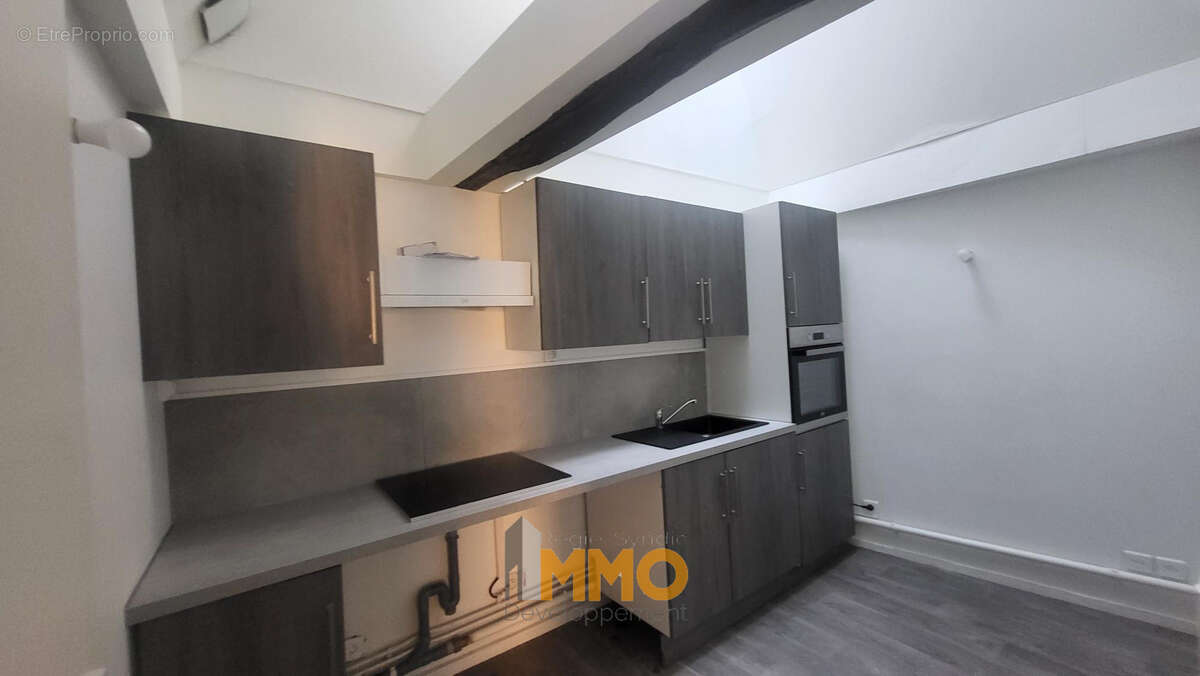 Appartement à L'ARBRESLE