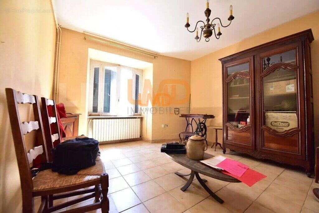 Maison à REQUISTA
