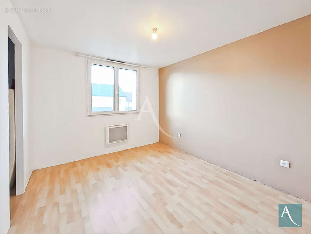 Maison à CHEPTAINVILLE