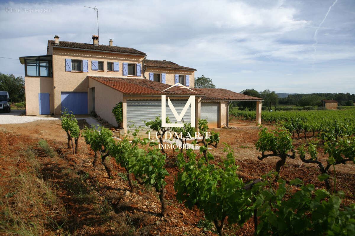 Maison à COTIGNAC