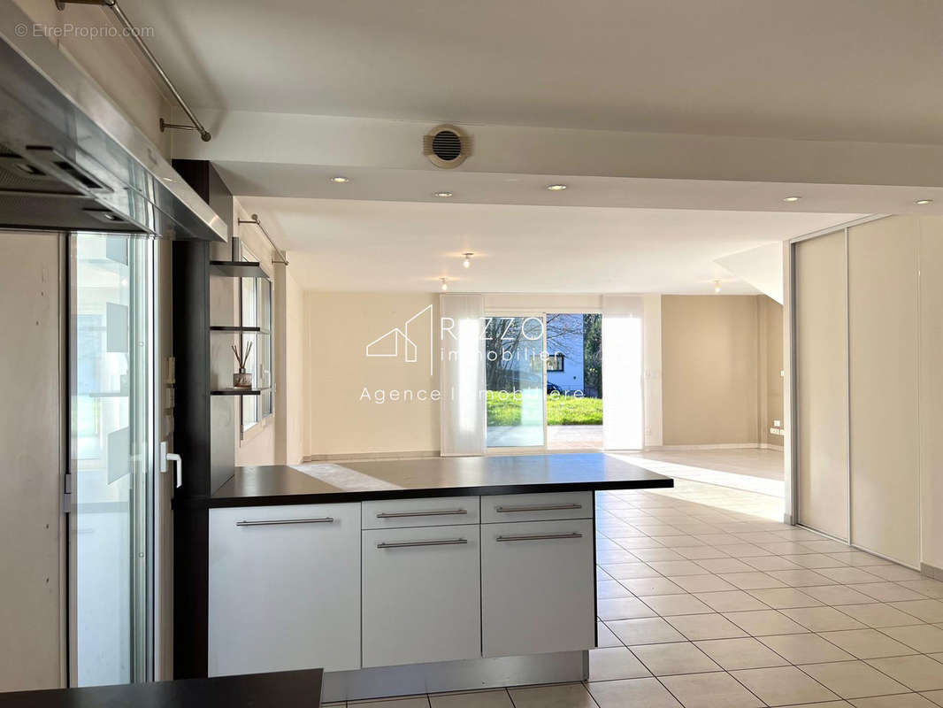 Maison à CRAN-GEVRIER