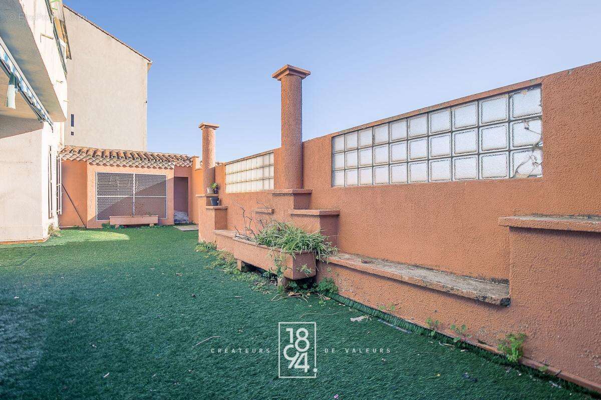 Appartement à MARSEILLE-5E