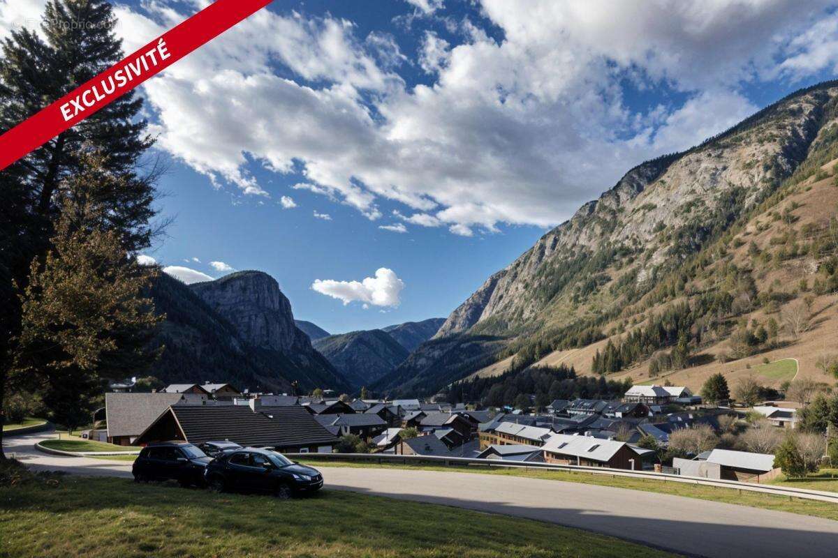 Terrain à ABONDANCE