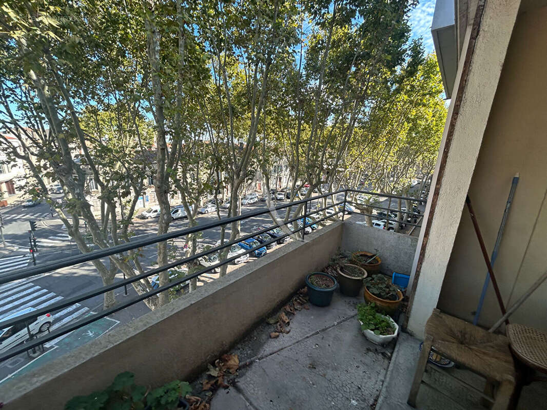 Appartement centre ville Carcassonne avec ascenseur balcon et garage - photo 11