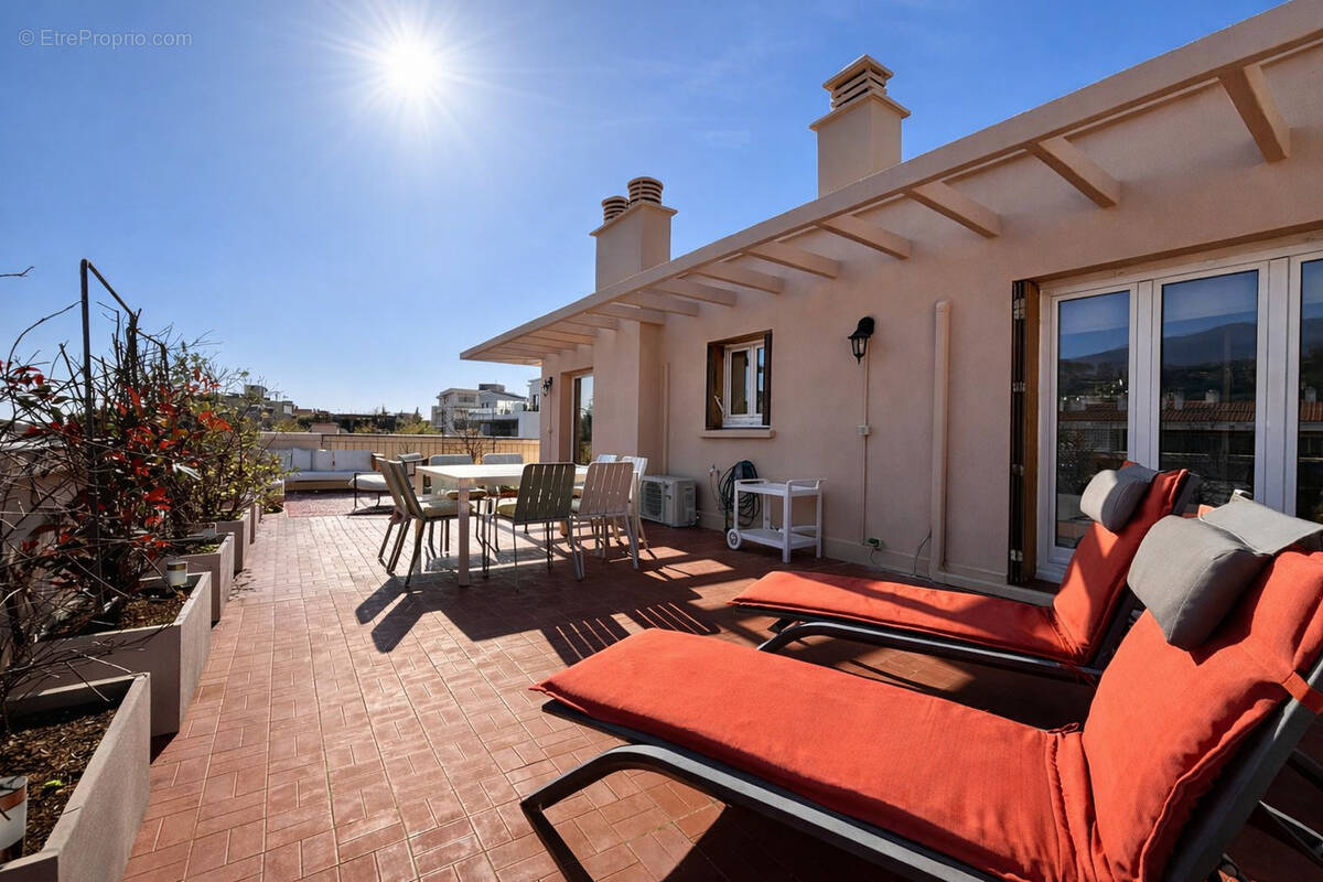 Appartement à ROQUEBRUNE-CAP-MARTIN