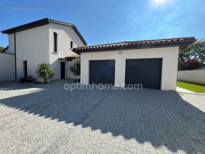 Maison à JANNEYRIAS