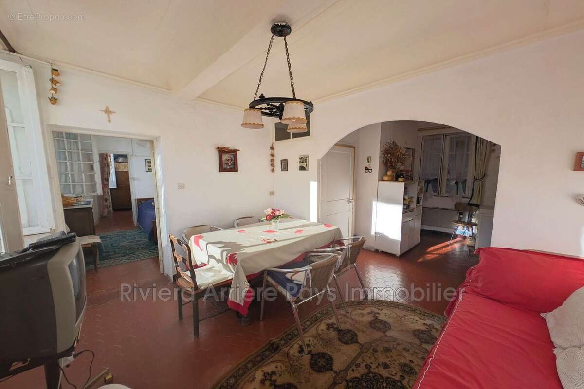 Appartement à ENTREVAUX