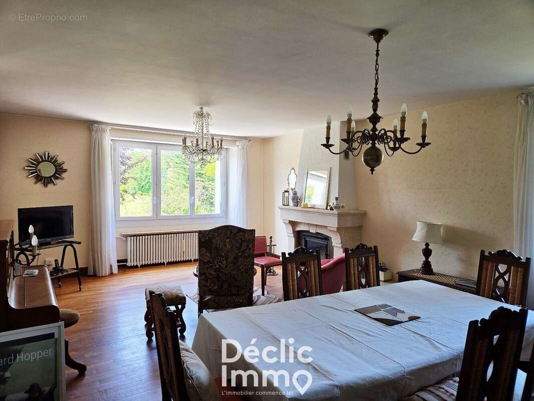 Maison avec studio indépendant et grandes dépendances  191 m² - photo 3