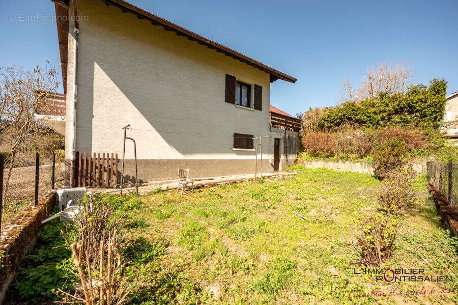 Maison à ROCHEJEAN