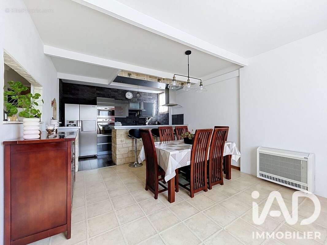 Maison 81 m² à Paron  - photo 2