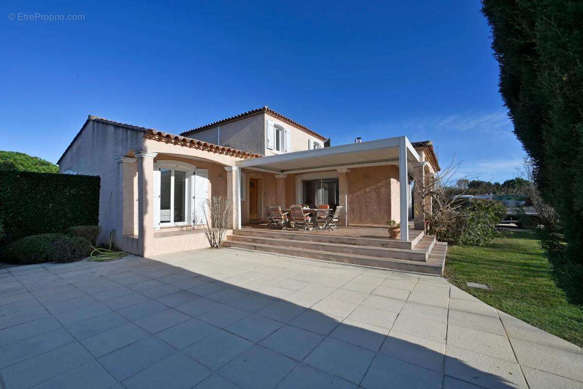 Maison à SAINT-GILLES