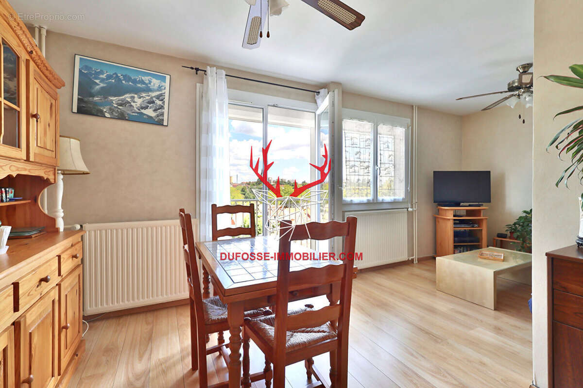 Appartement à RILLIEUX-LA-PAPE