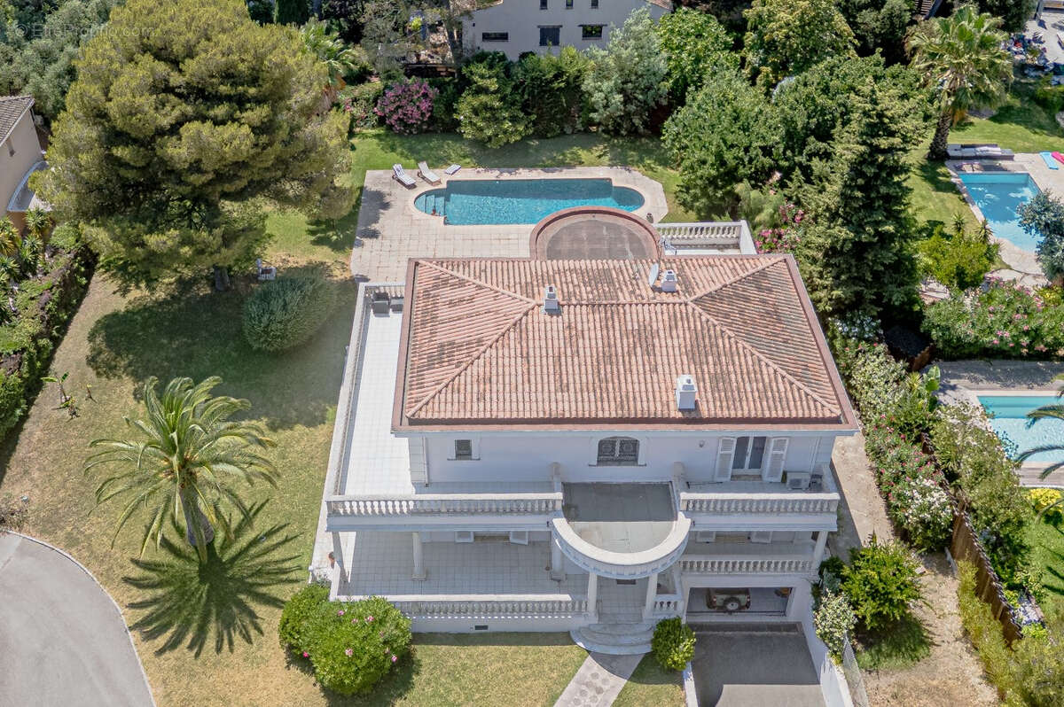 Saint Raphaël Boulouris, Villa 262m² proche commerces - photo 2