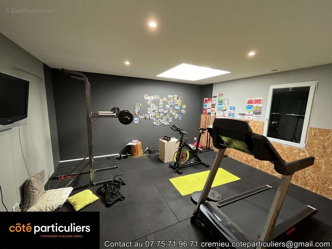 Commerce à CHAVANOZ