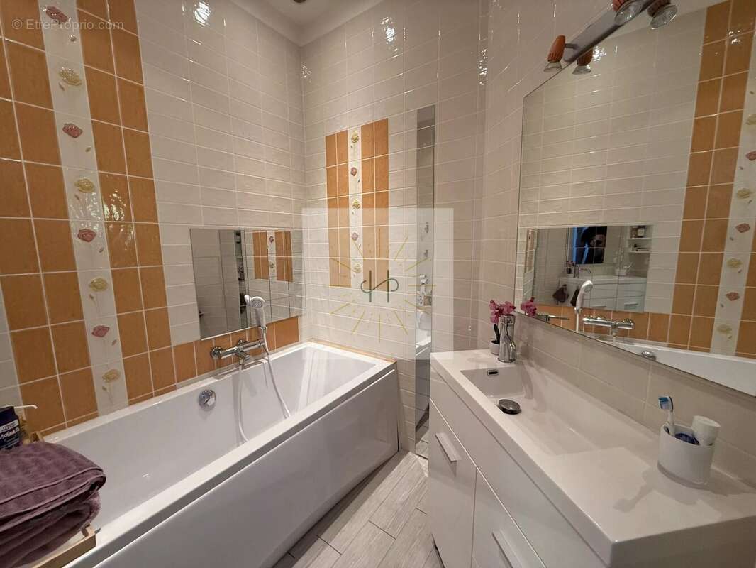 Maison 176 m² à Montelimar  - photo 9