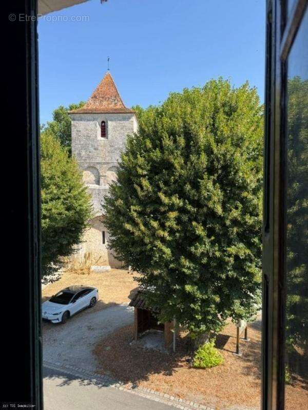 Maison de Village A Rénover Sur 1683m² - photo 18